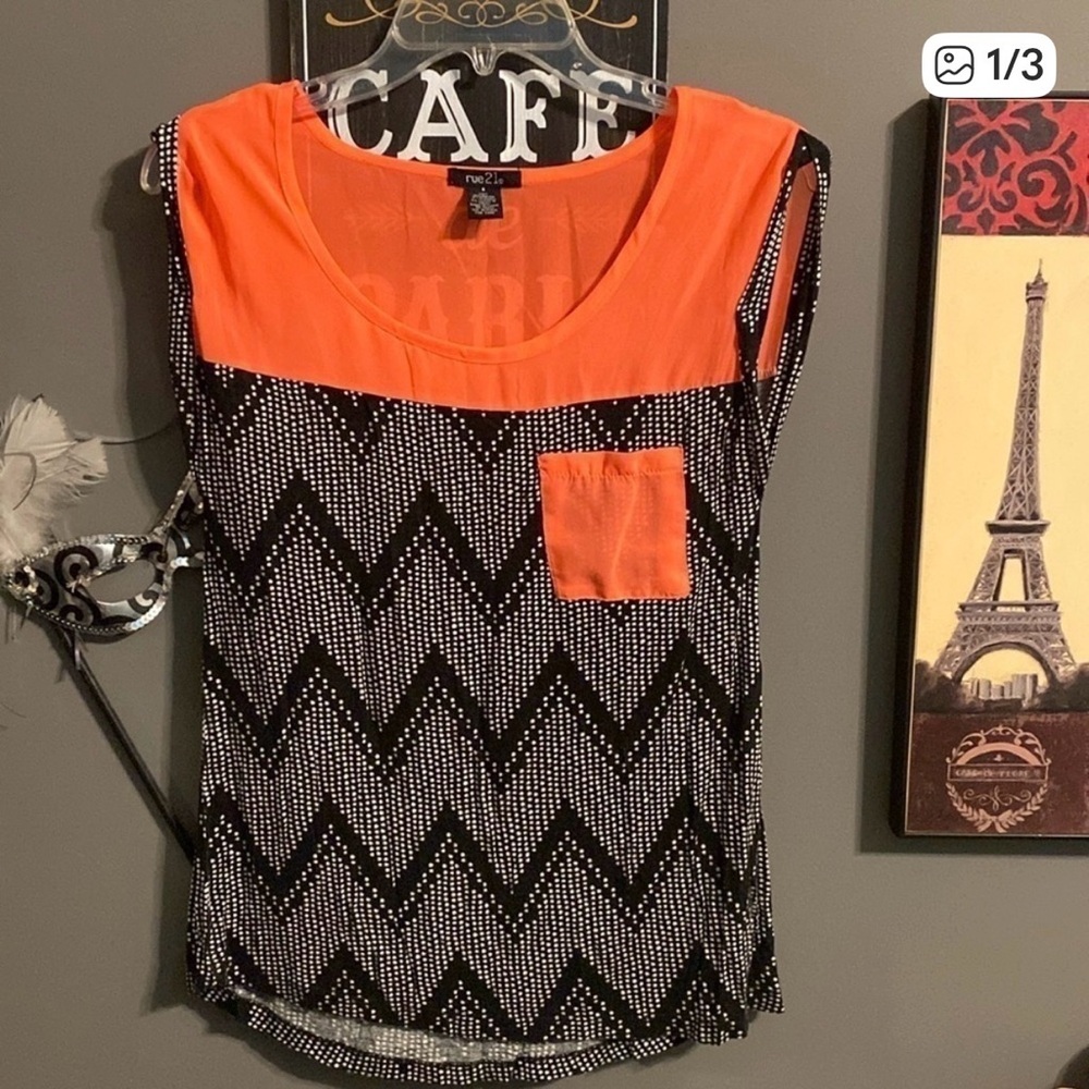Rue 21 Black and Orange Chevron Sleeveless Blouse Size Small